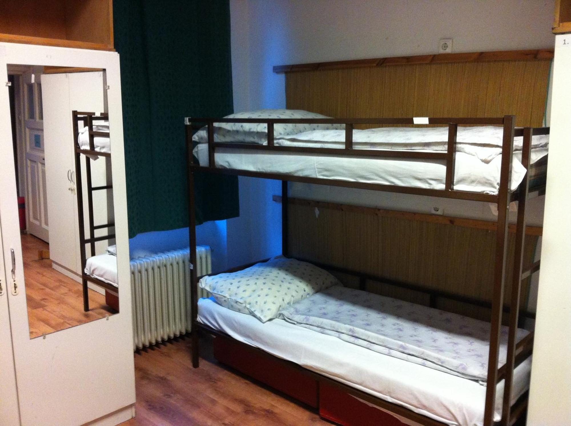 Season Hostel Boedapest Buitenkant foto